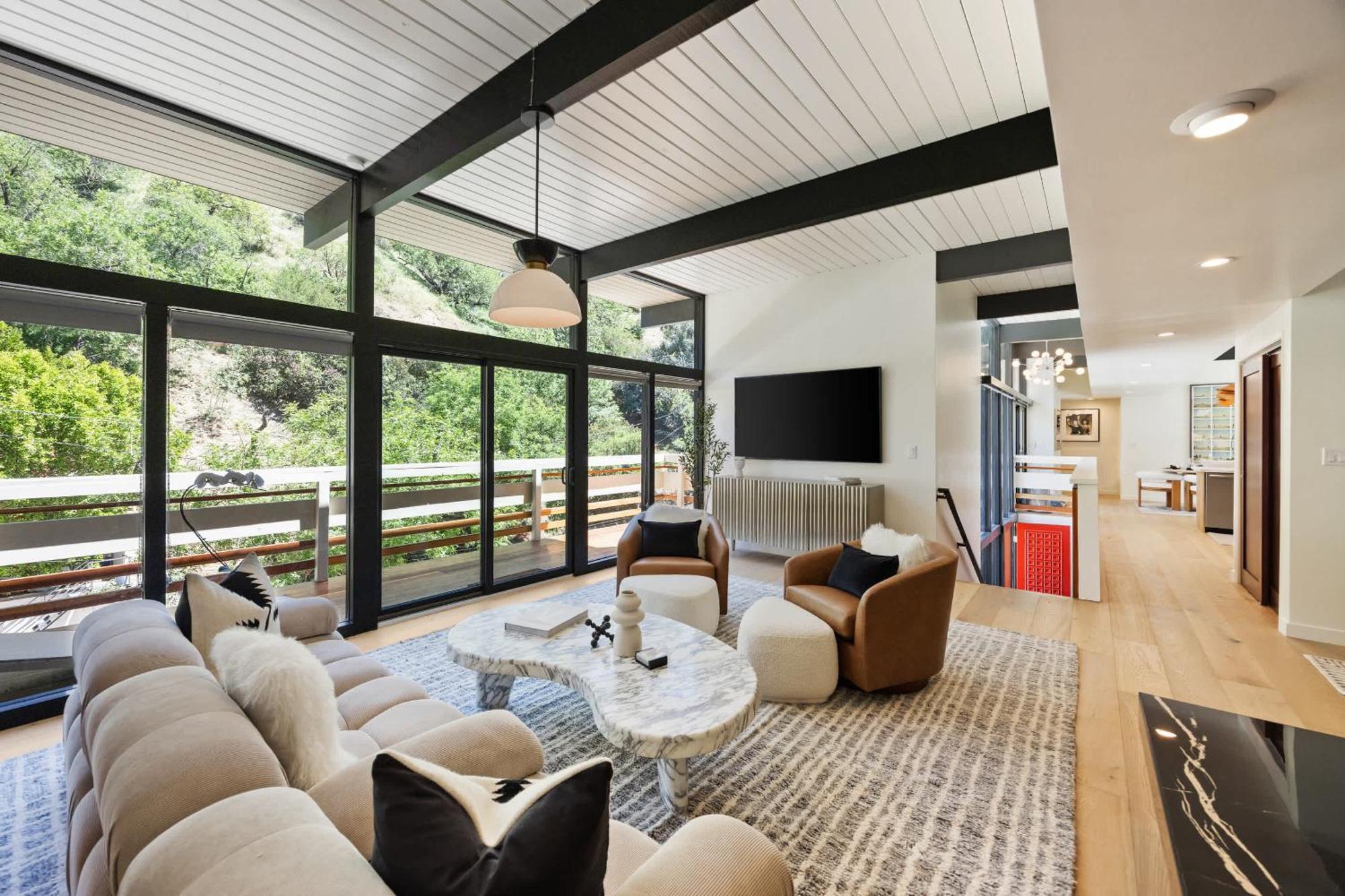 Hébergement de vacances New Listing Architectural By Colby & Conrad