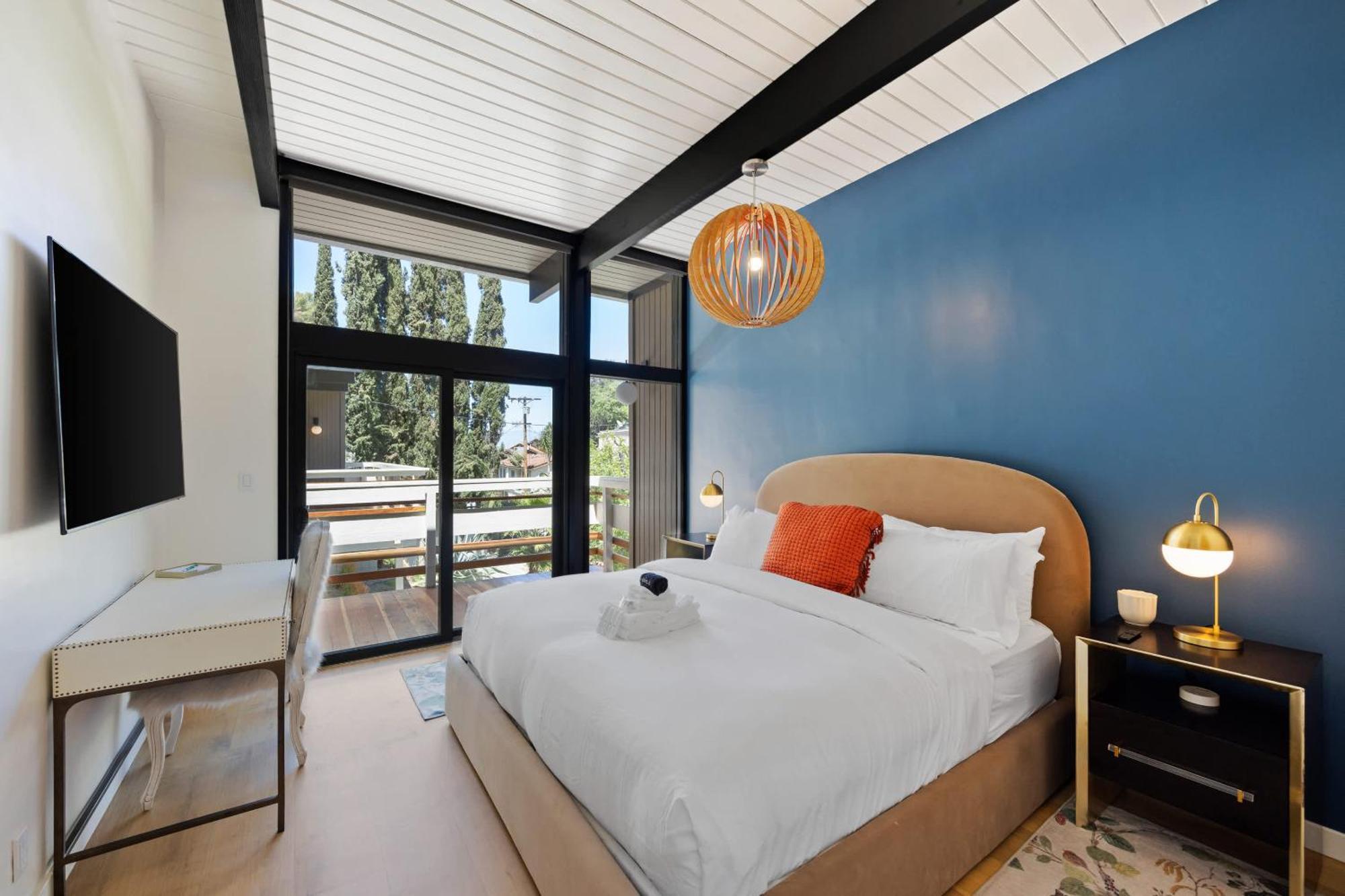 Hébergement de vacances New Listing Architectural By Colby & Conrad