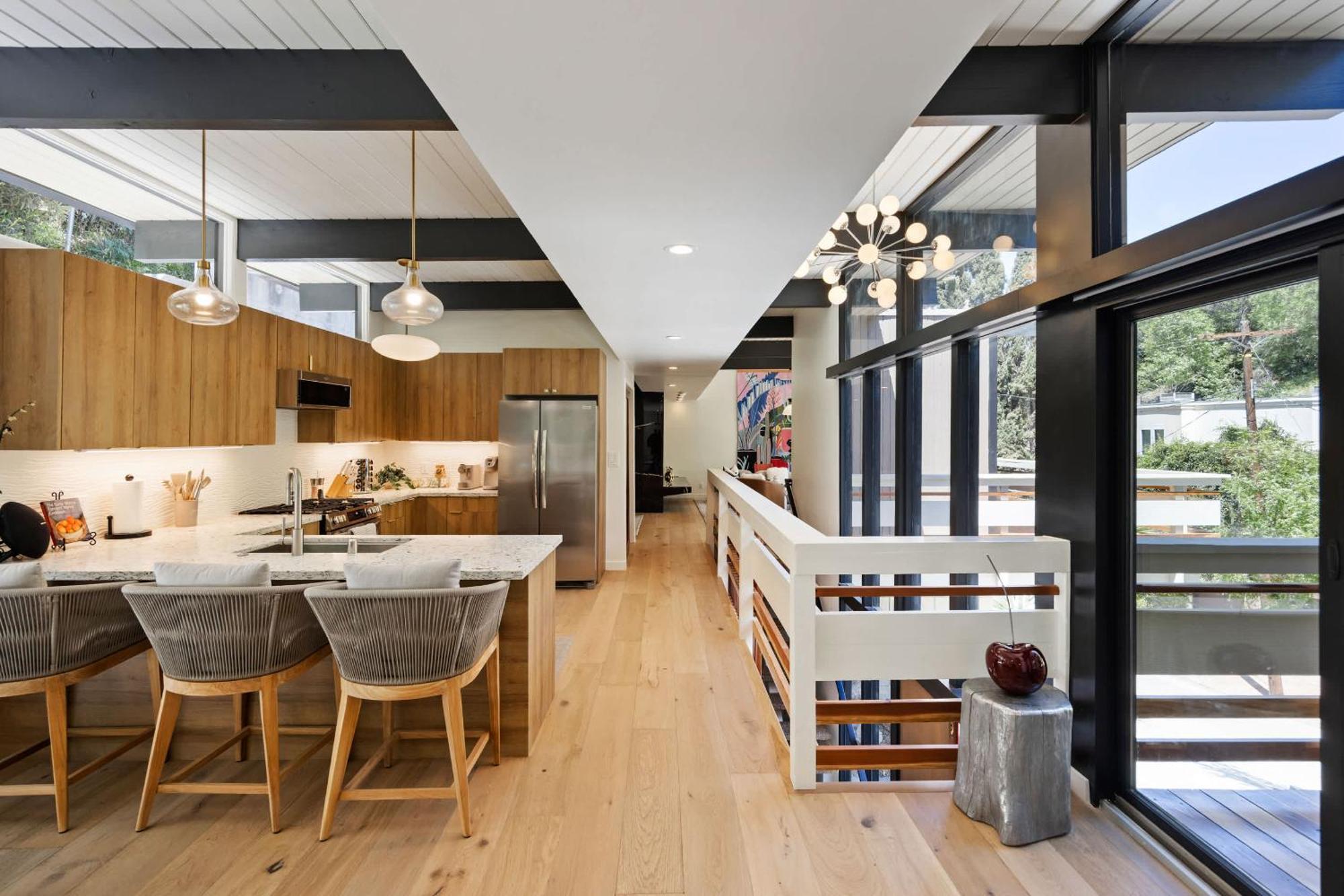 Hébergement de vacances New Listing Architectural By Colby & Conrad *